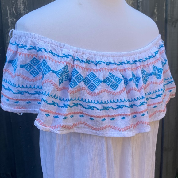 💥Clearance💥Lily White Off Shoulder Blouse Top L - Picture 3 of 6